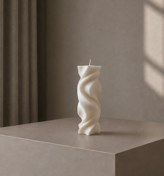 Bougie sculpturale NUNAVIK BØREA en cire végétale inspirée du design nordique